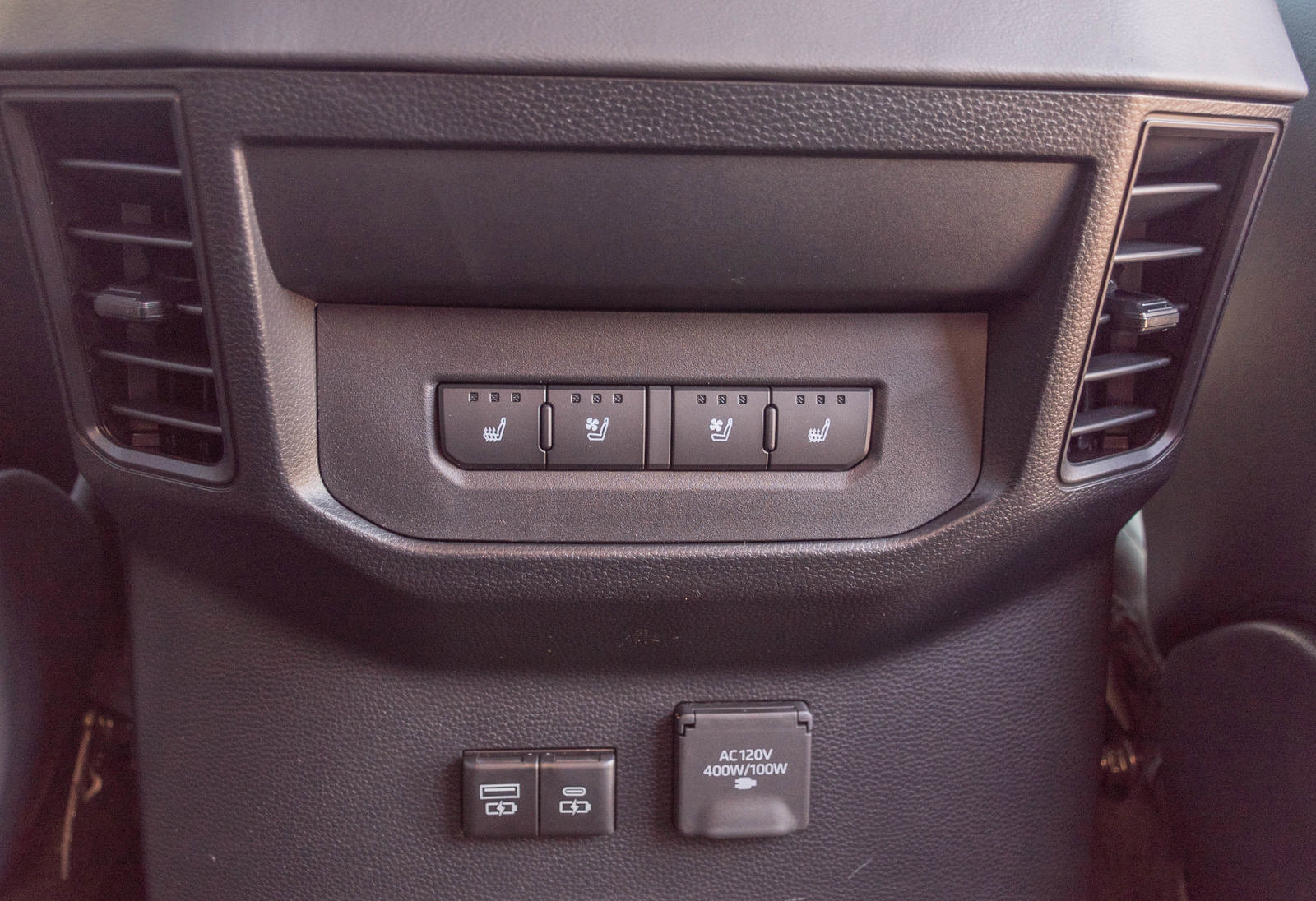 New 2025 Toyota Tundra Platinum image 23