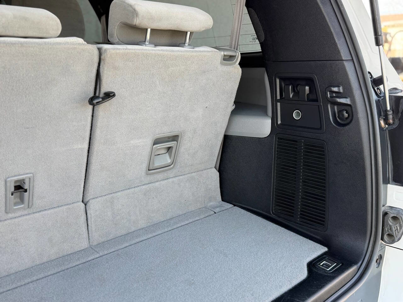 Used 2008 Toyota Sequoia SR5 image 39