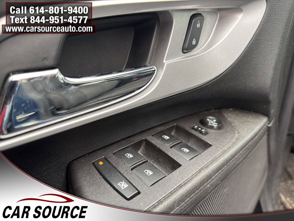 Used 2017 Chevrolet Equinox LT w/ Convenience Package image 9