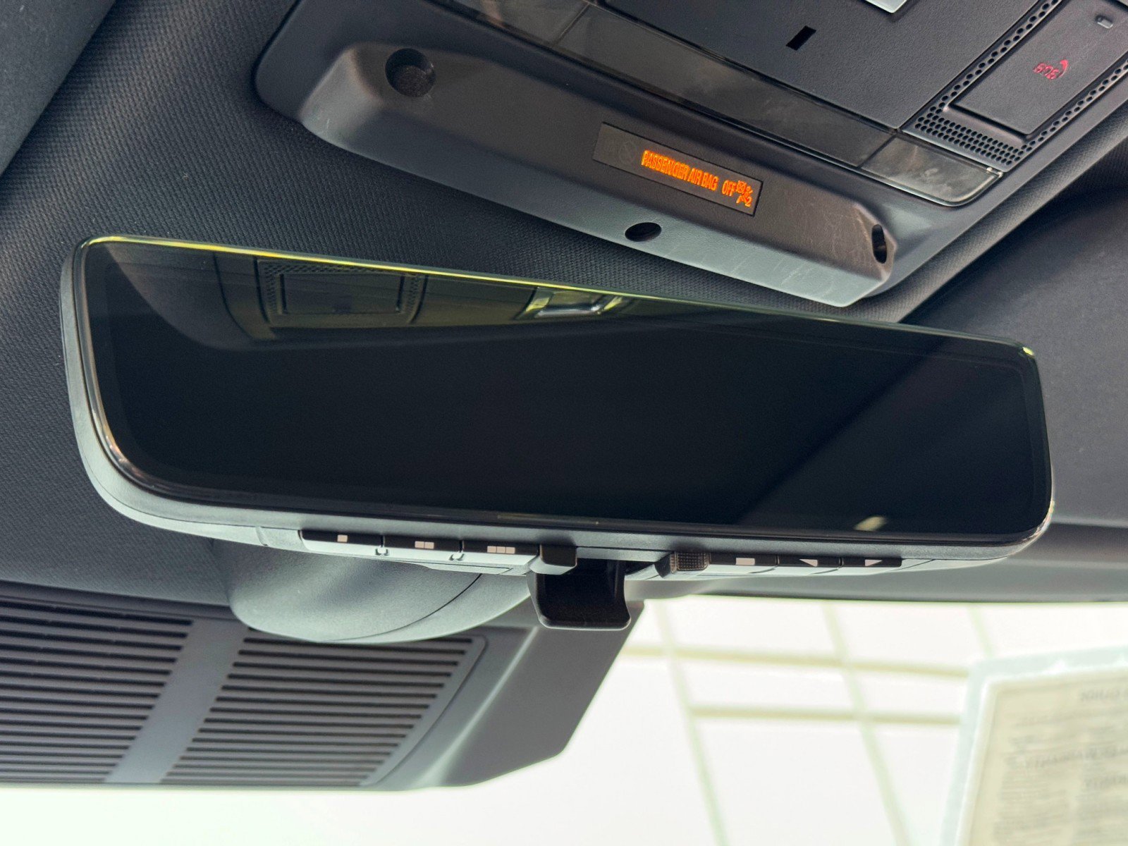 Used 2023 Land Rover Defender 110 X image 36