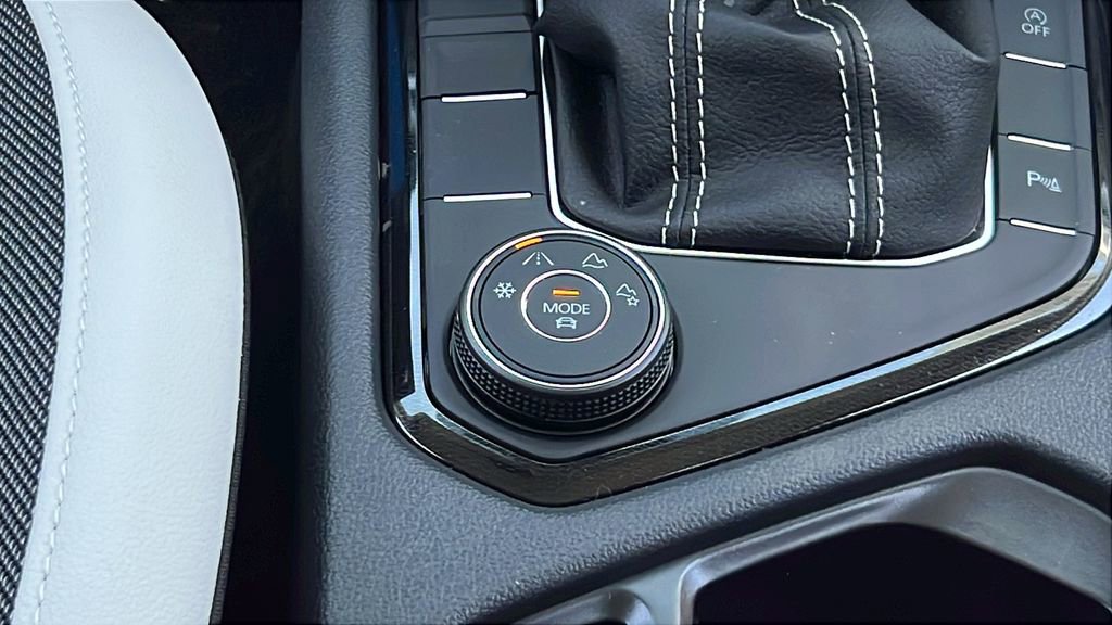 New 2026 Volkswagen Taos SE image 25