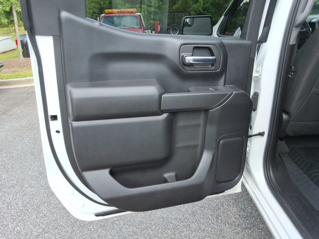Certified 2024 Chevrolet Silverado 1500 Custom AWD/4WD image 17