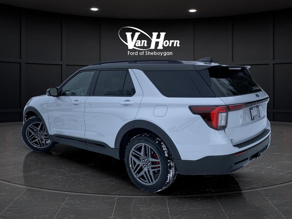 New 2026 Ford Explorer ST-Line w/ ST-Line Street Pack image 3