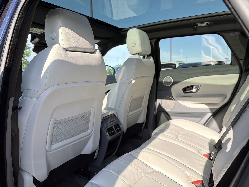 Used 2018 Land Rover Range Rover Evoque SE Premium AWD/4WD image 11