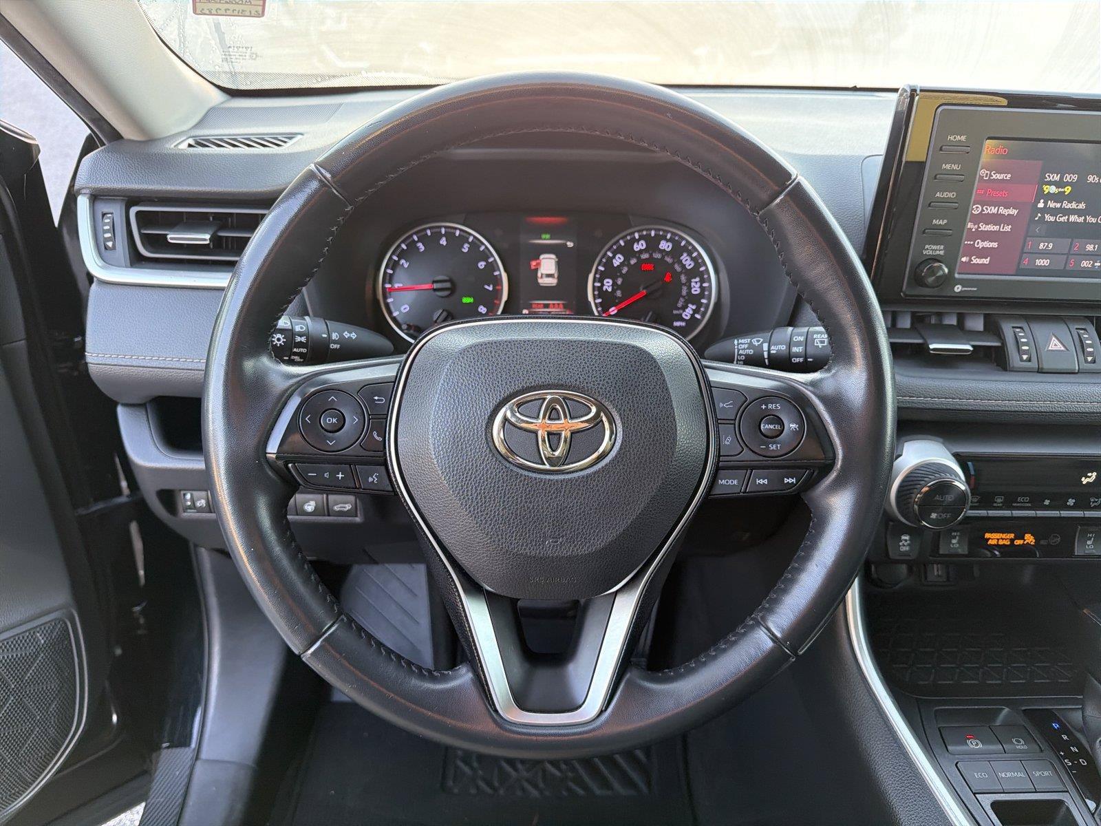 Used 2021 Toyota RAV4 XLE Premium FWD image 23