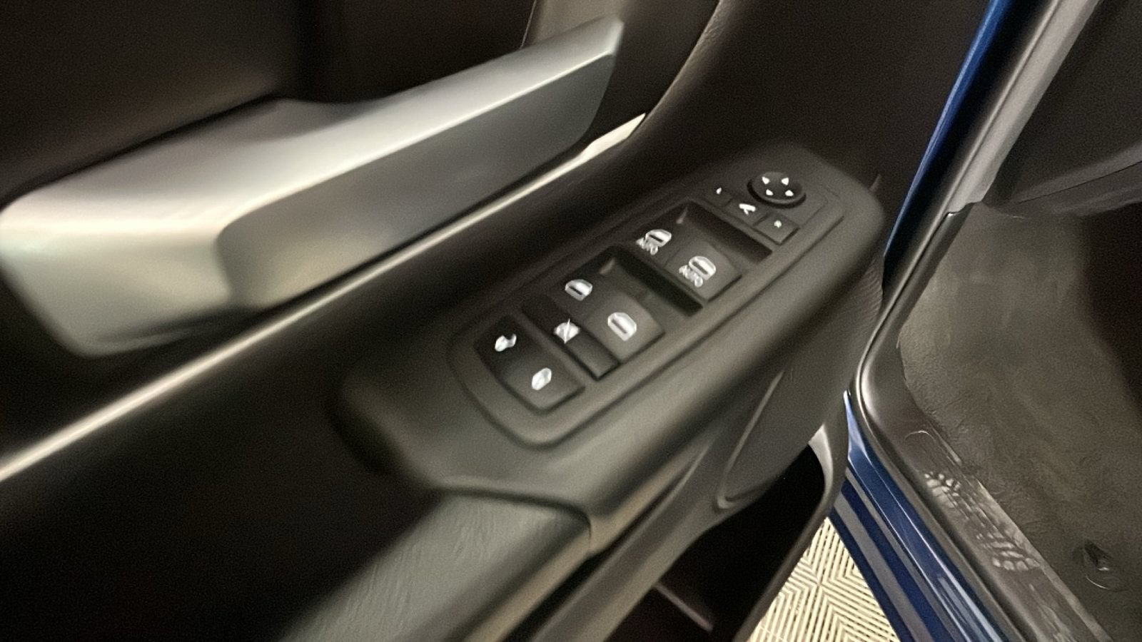 Used 2023 RAM 1500 Big Horn AWD/4WD image 12