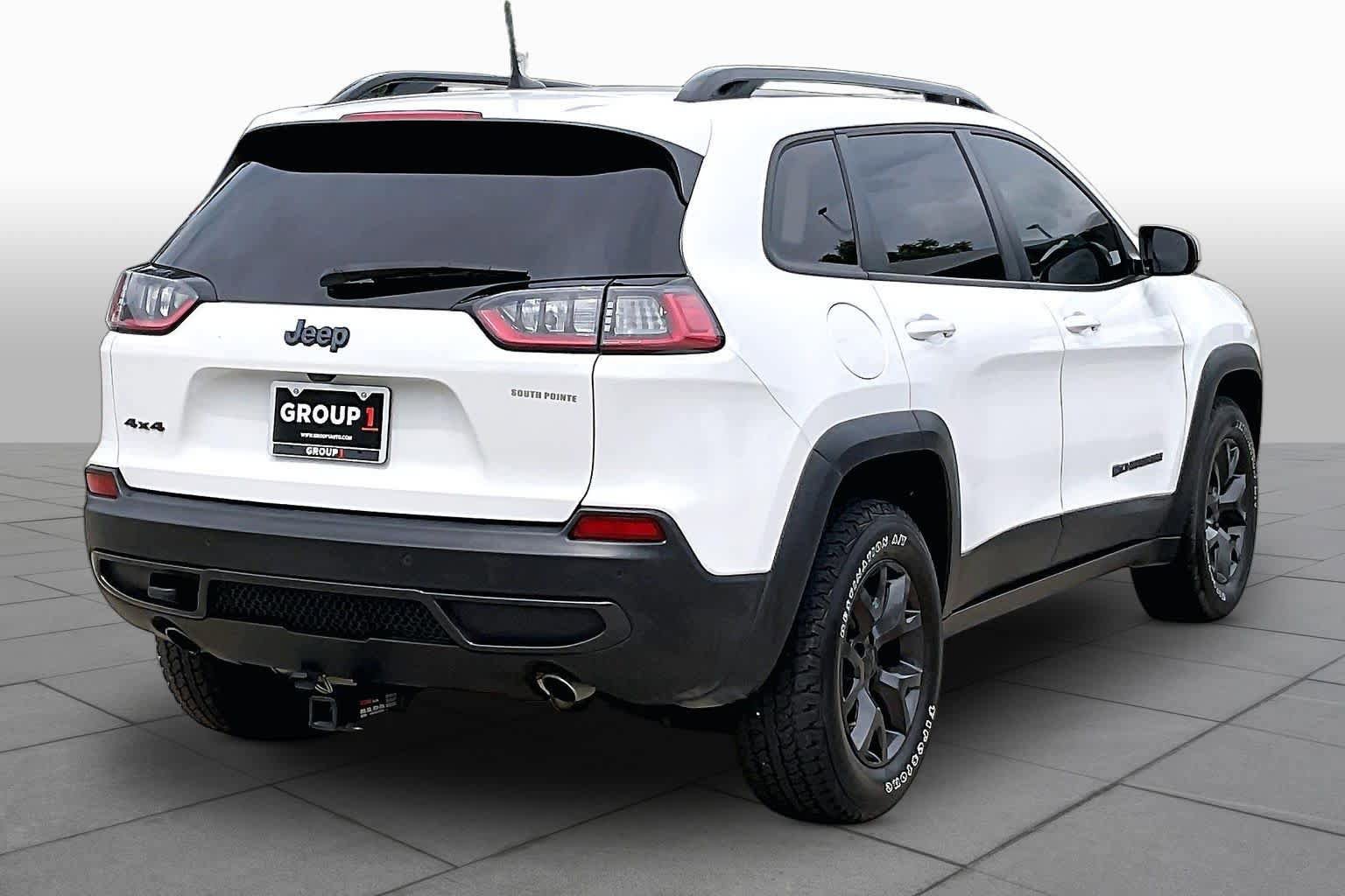 Used 2020 Jeep Cherokee Latitude AWD/4WD image 13