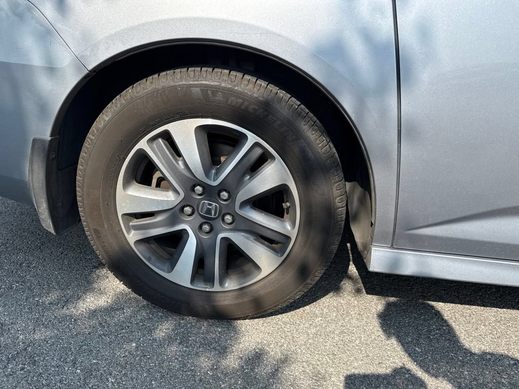 Used 2017 Honda Odyssey Touring image 7