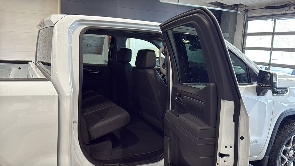 New 2026 GMC Sierra 1500 SLT AWD/4WD image 14