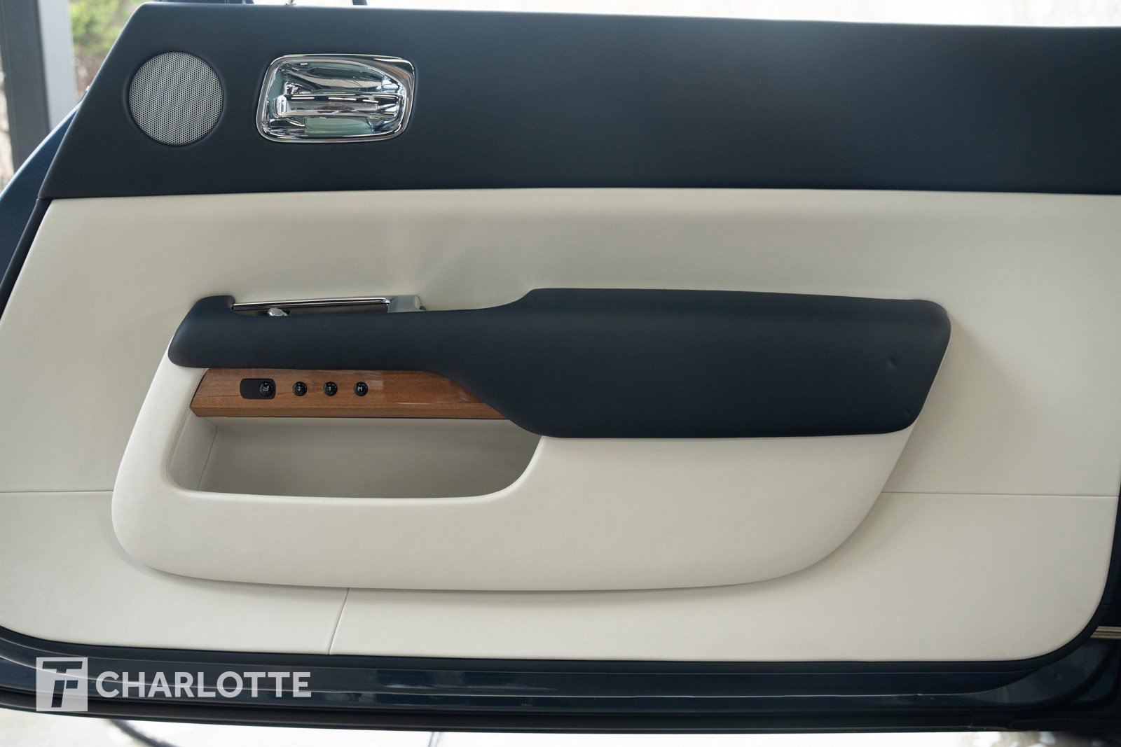 Used 2019 Rolls-Royce Wraith image 29