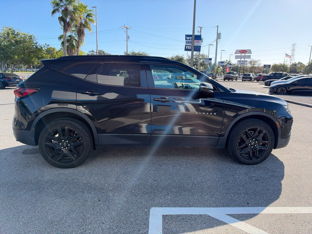 Used 2020 Chevrolet Blazer LT w/ Sound & Technology Package FWD image 5