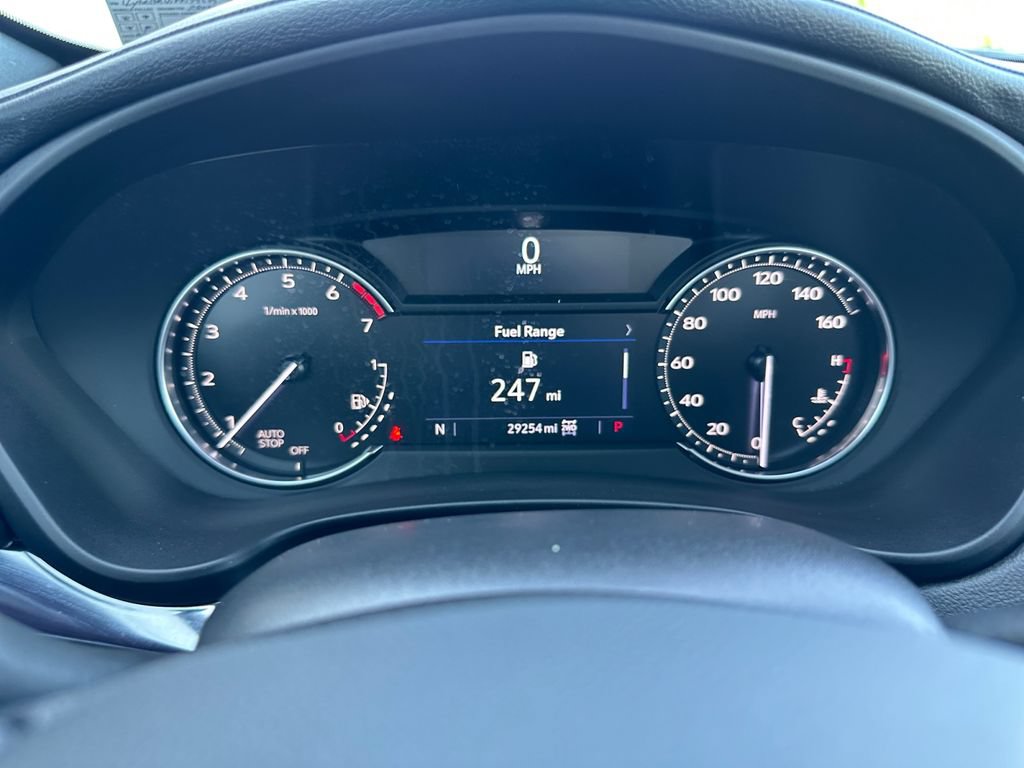 Used 2023 Cadillac XT4 Luxury w/ Cold Weather Package AWD/4WD image 31