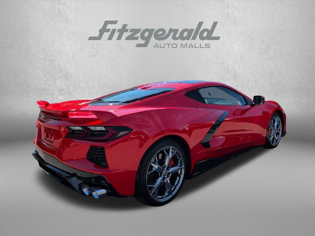 Used 2022 Chevrolet Corvette Stingray Premium Cpe w/ Z51 Performance Package RWD image 4