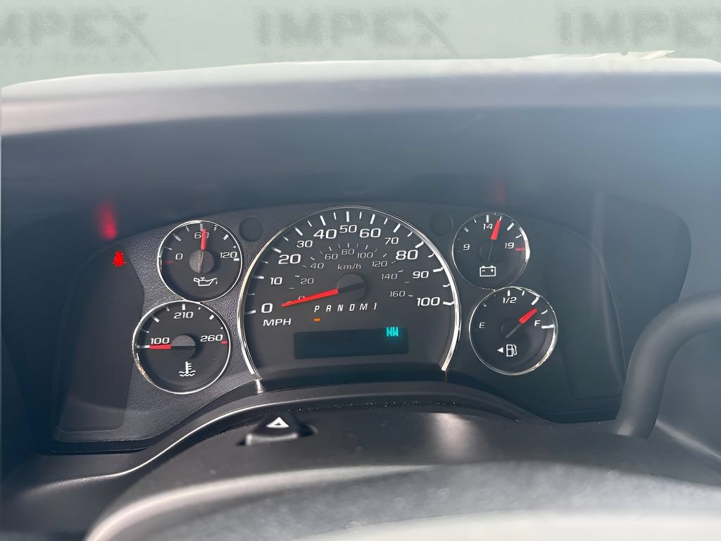 Used 2025 GMC Savana 3500 LT w/ LT Preferred Equipment Group RWD image 9