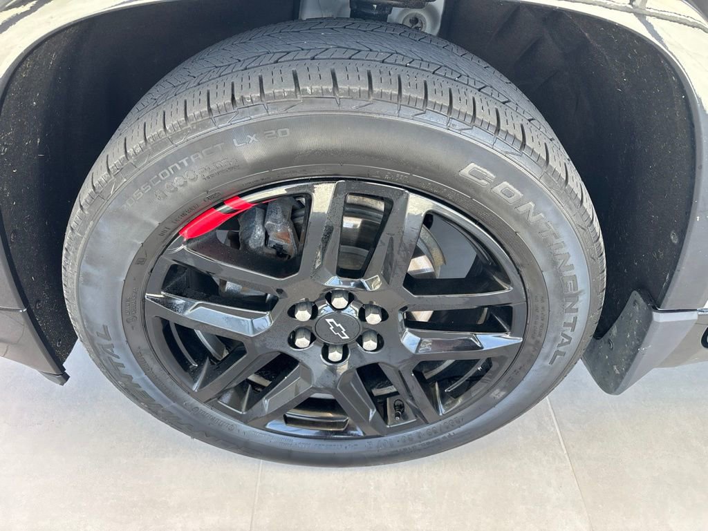 Used 2023 Chevrolet Traverse Premier w/ Redline Edition AWD/4WD image 8