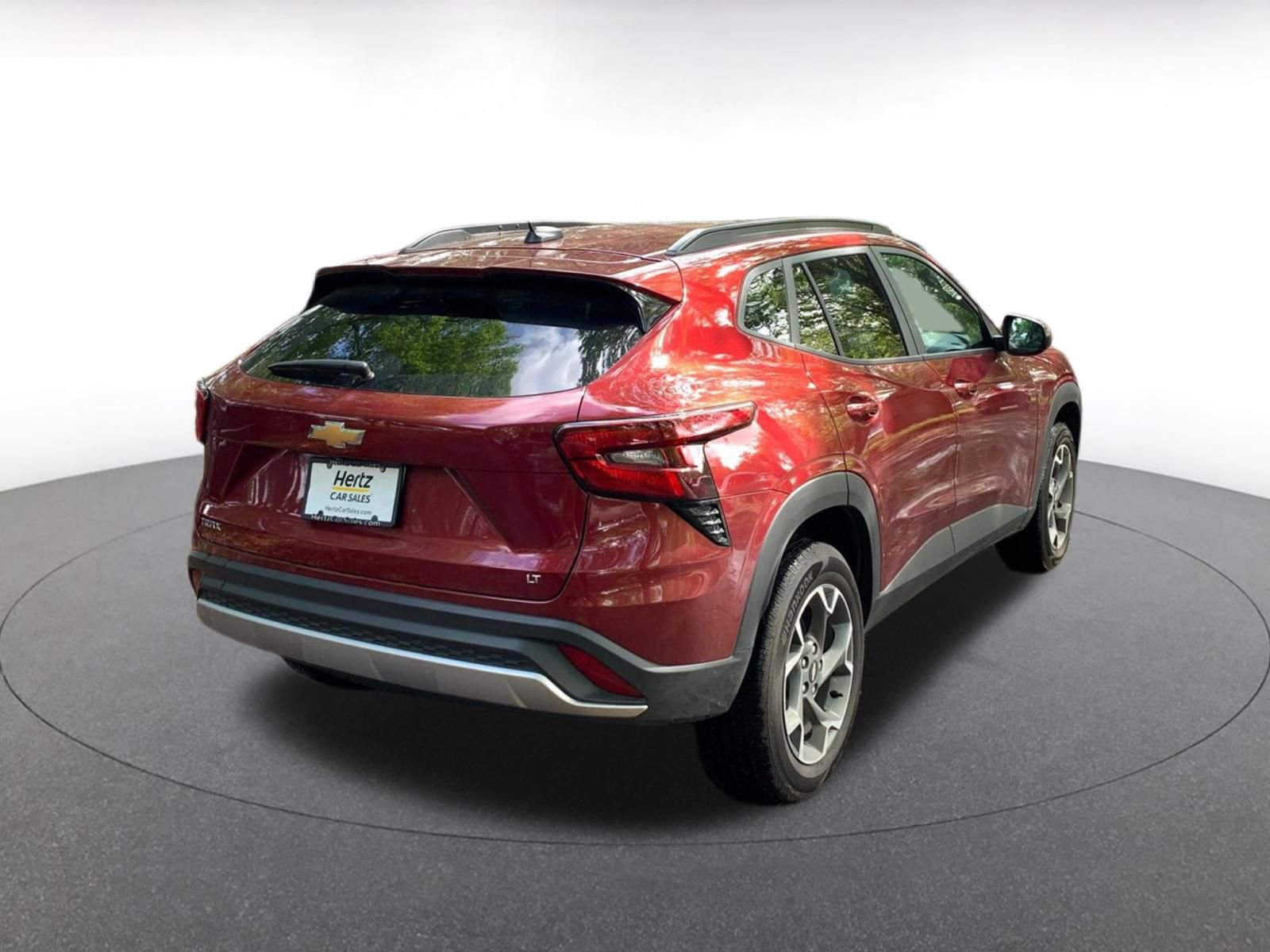 Used 2025 Chevrolet Trax LT image 7