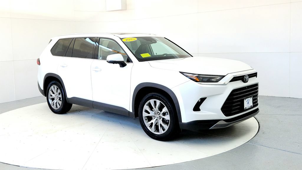 Certified 2025 Toyota Grand Highlander FWD image 7