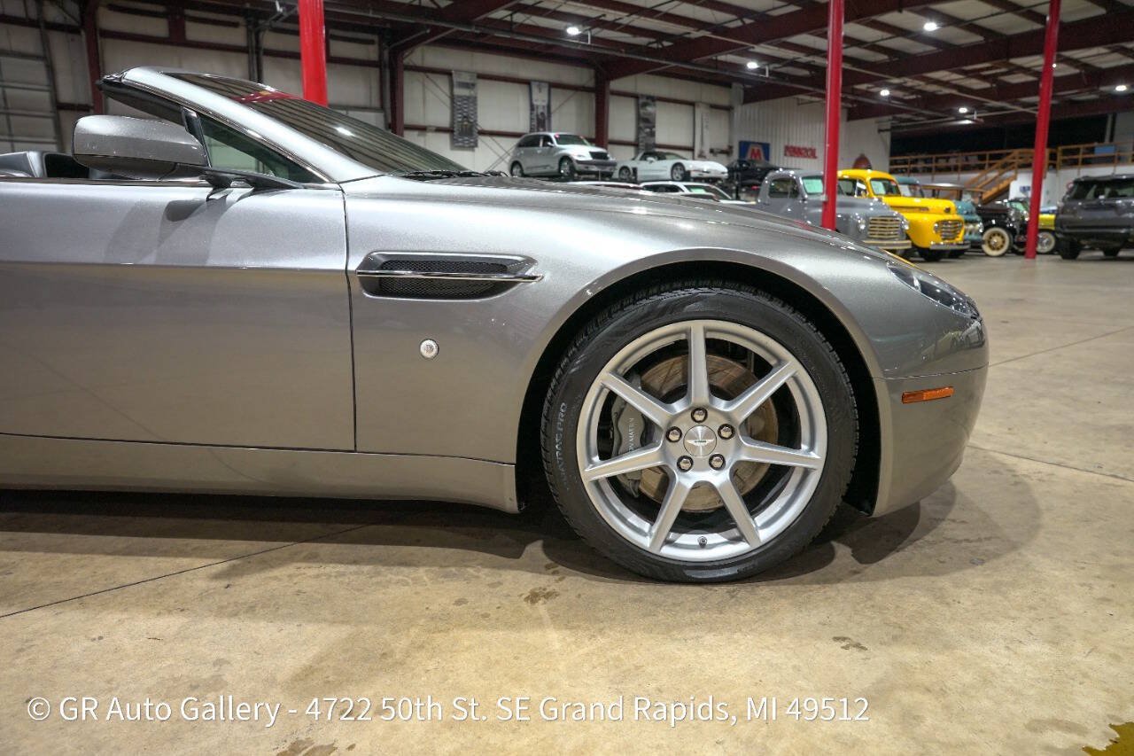 Used 2007 Aston Martin V8 Vantage Roadster RWD image 11