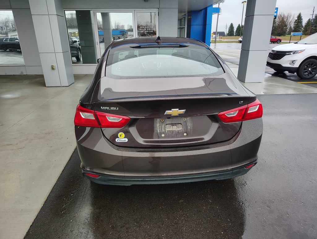 Used 2016 Chevrolet Malibu LT FWD image 6