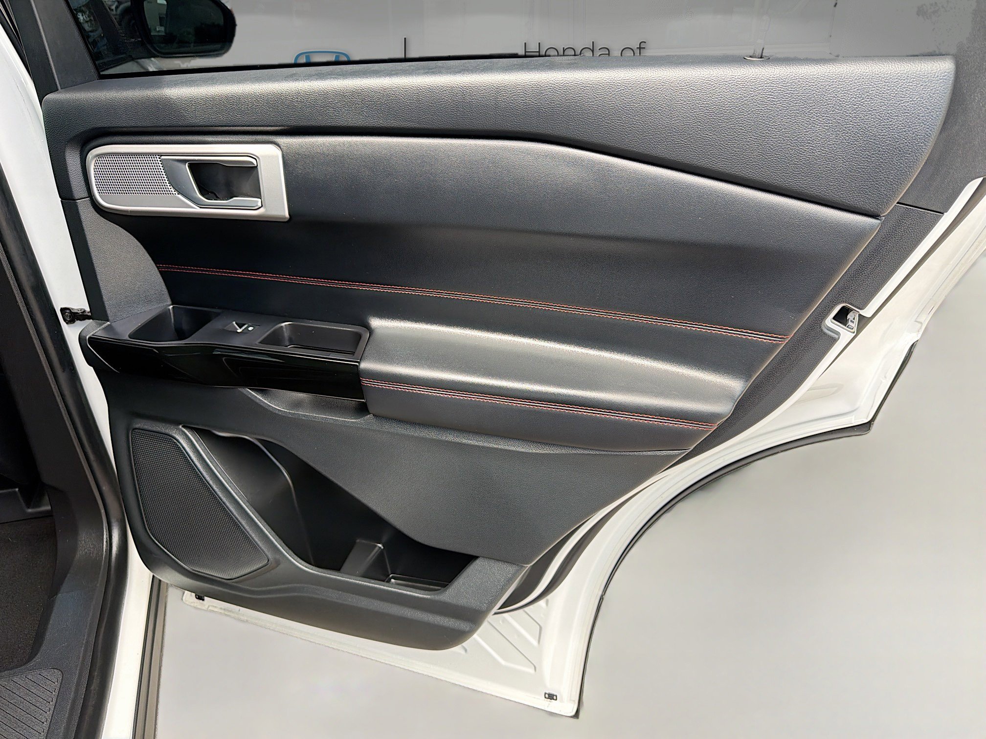 Used 2023 Ford Explorer ST-Line w/ Class IV Trailer Tow Package image 30