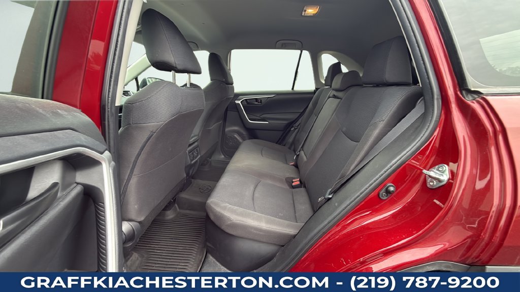 Used 2021 Toyota RAV4 LE AWD/4WD image 37