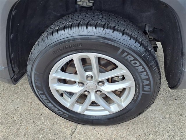 Used 2023 Jeep Grand Cherokee L Laredo image 18