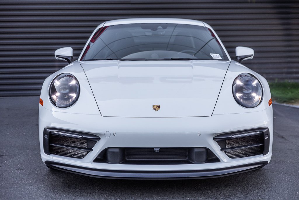 Certified 2024 Porsche 911 Carrera GTS RWD image 7
