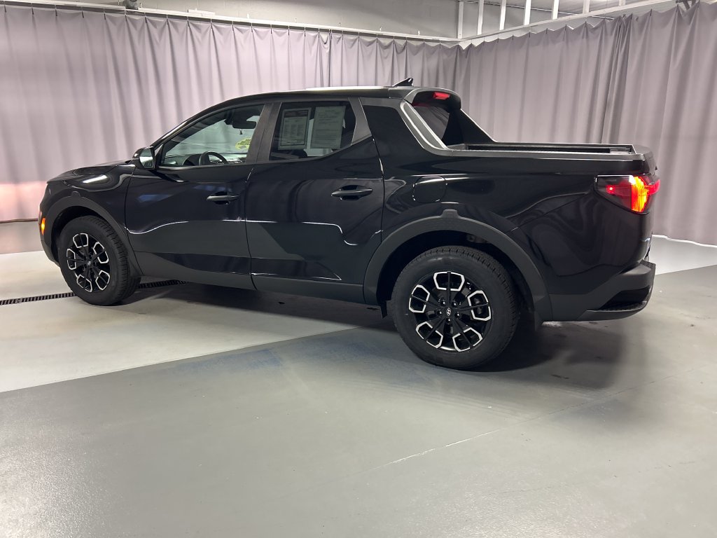 Used 2023 Hyundai Santa Cruz SEL FWD image 4