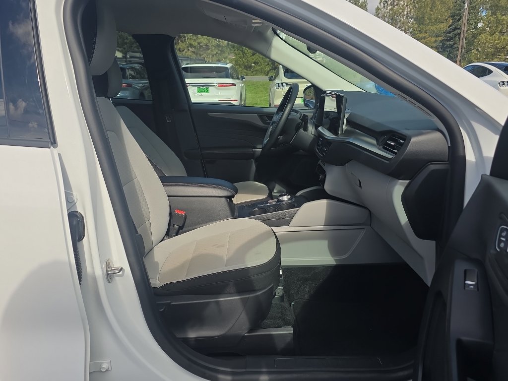 Used 2025 Ford Escape Active w/ Tech Pack #1 image 8