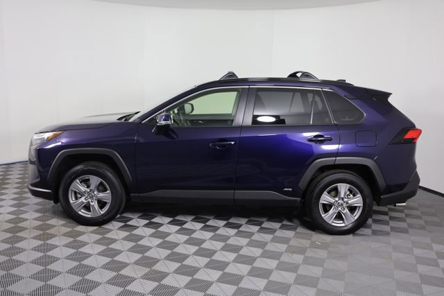 Used 2025 Toyota RAV4 XLE w/ Convenience Package image 5