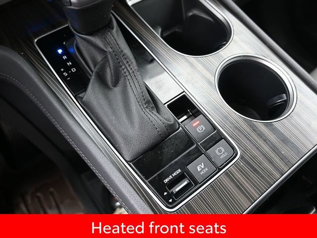 Used 2023 Toyota Sienna Limited image 19