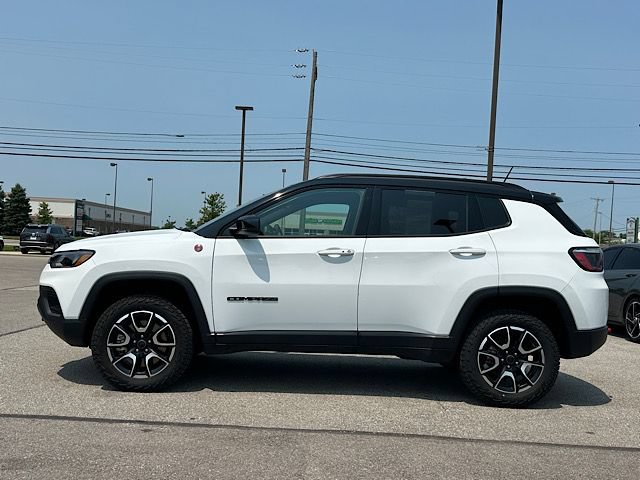 Used 2025 Jeep Compass Trailhawk