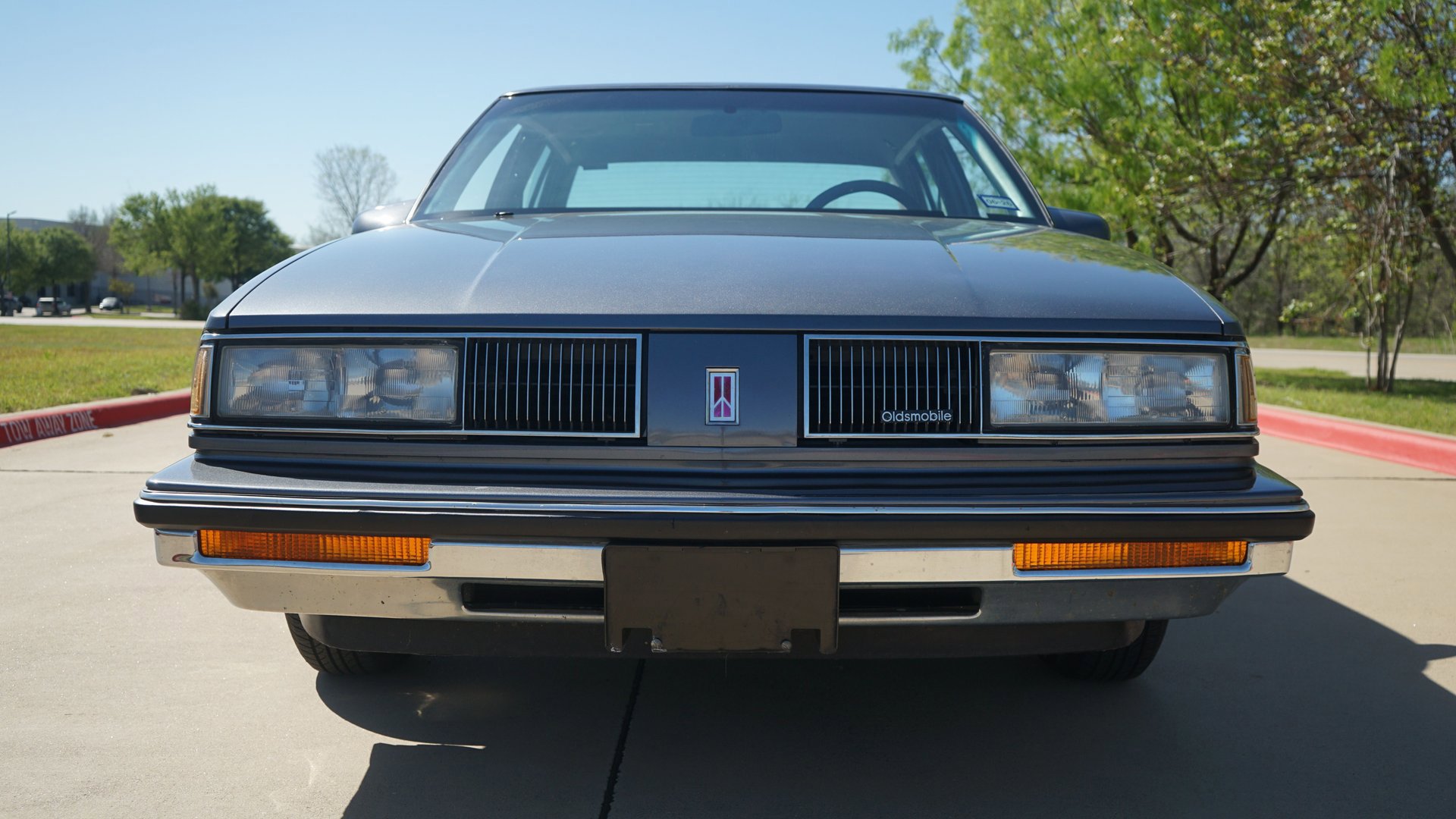 Used 1989 Oldsmobile 88 Royale image 24