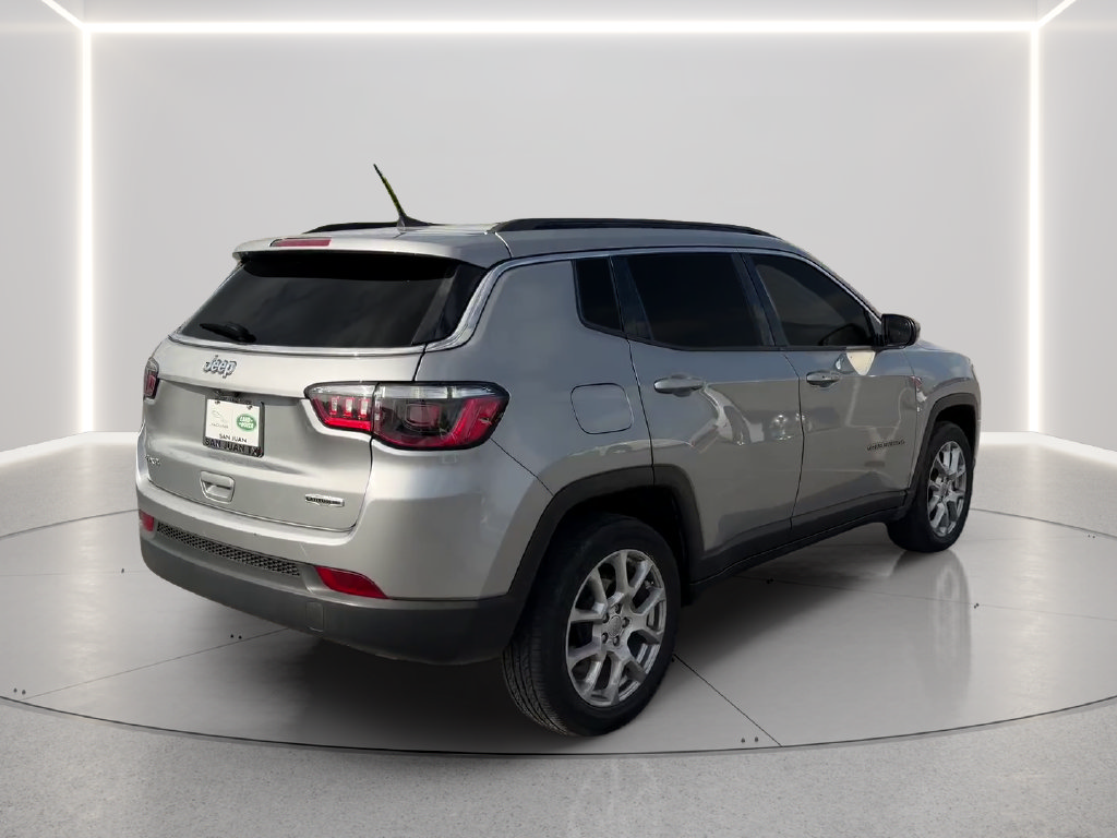 Used 2022 Jeep Compass Latitude AWD/4WD image 5