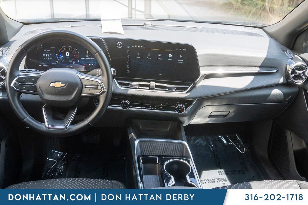 Used 2025 Chevrolet Equinox LT FWD image 4