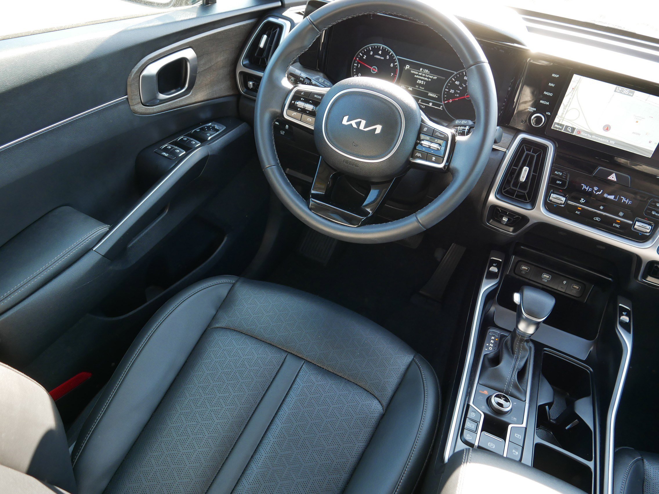 Certified 2022 Kia Sorento X-Line EX image 9