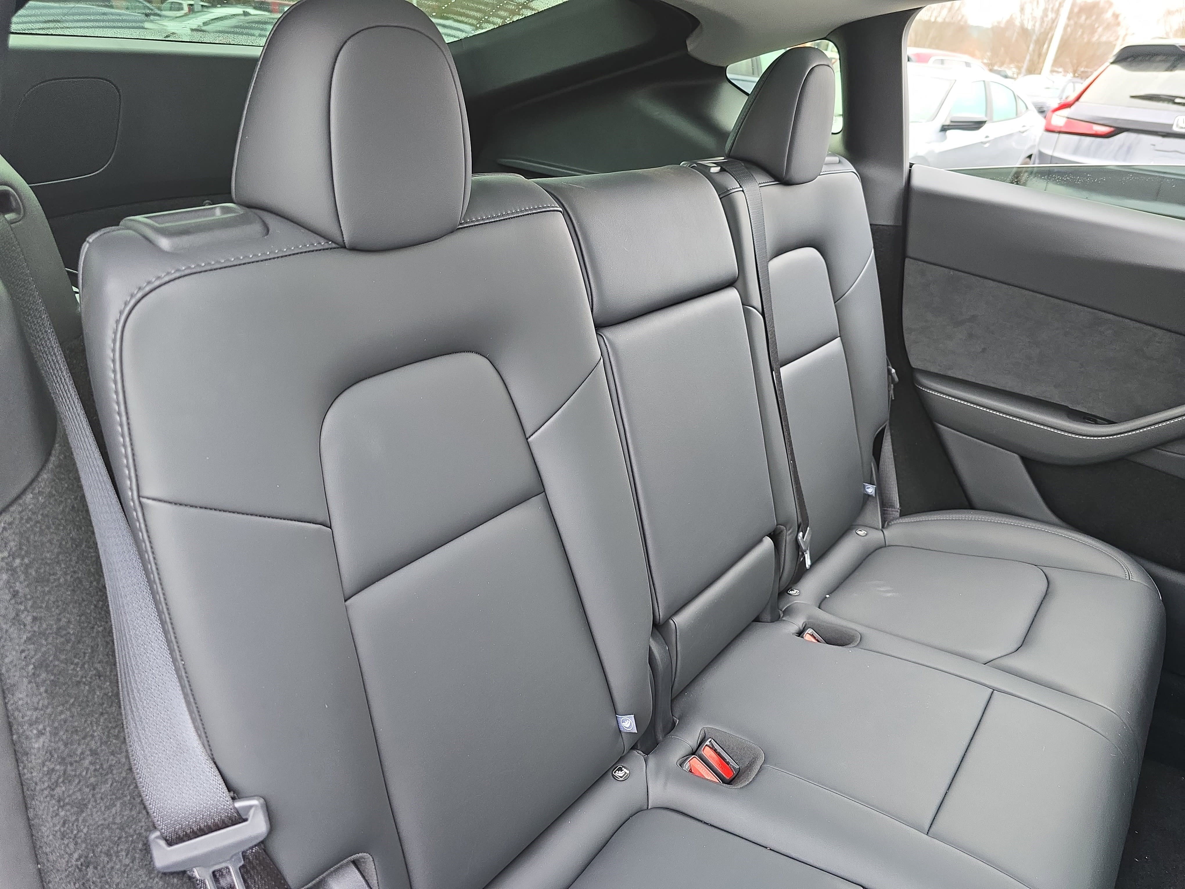 Used 2025 Tesla Model Y Long Range image 12