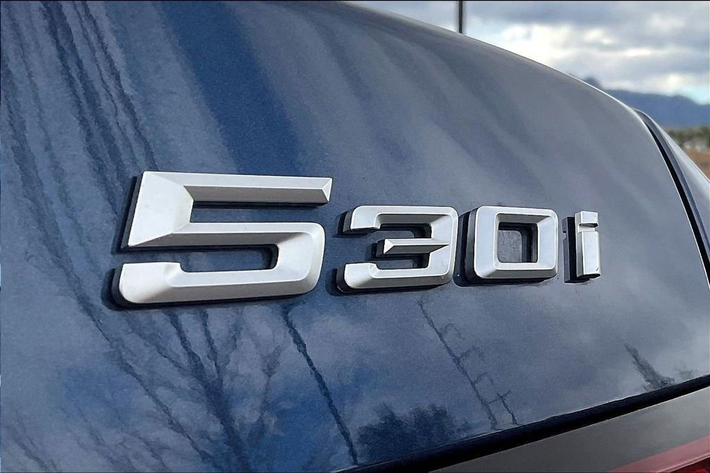 Used 2024 BMW 530i xDrive w/ Convenience Package AWD/4WD image 24