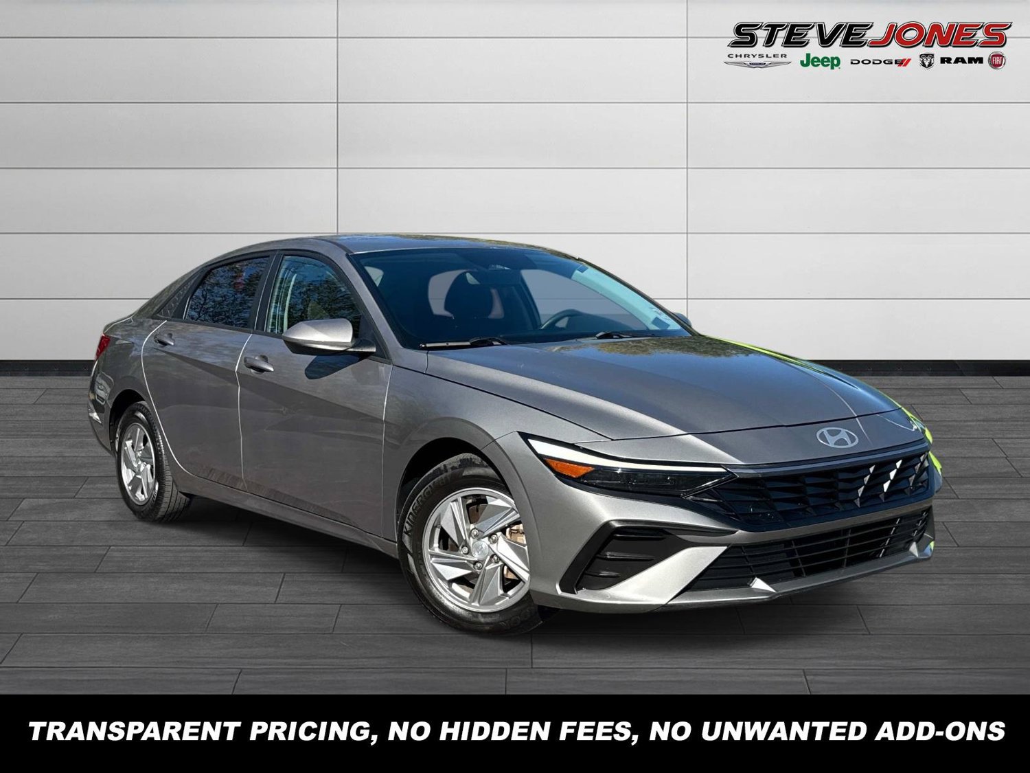 Used 2024 Hyundai Elantra SE FWD image 1
