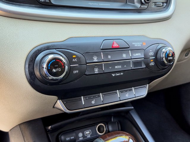Used 2017 Kia Sorento FWD w/ LX Convenience Package image 21