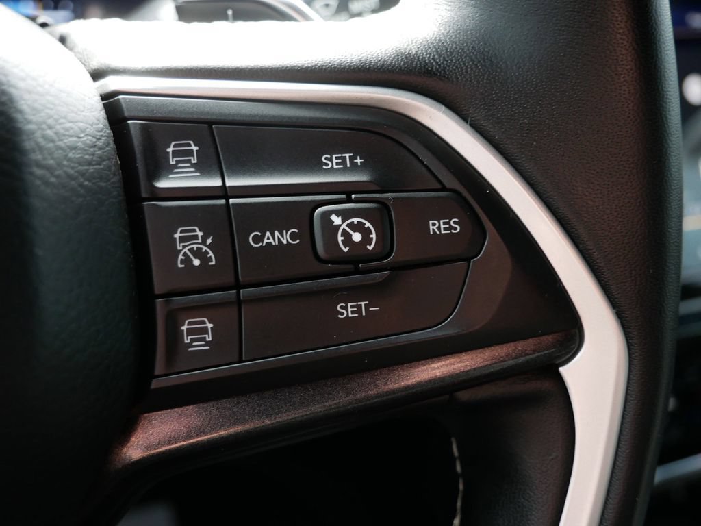 Used 2021 Jeep Grand Cherokee L Laredo AWD/4WD image 32