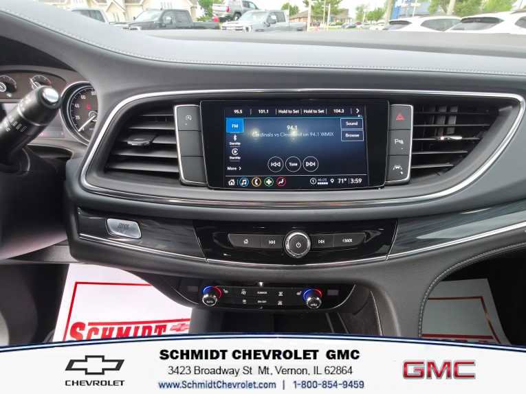 Used 2023 Buick Enclave Essence image 17