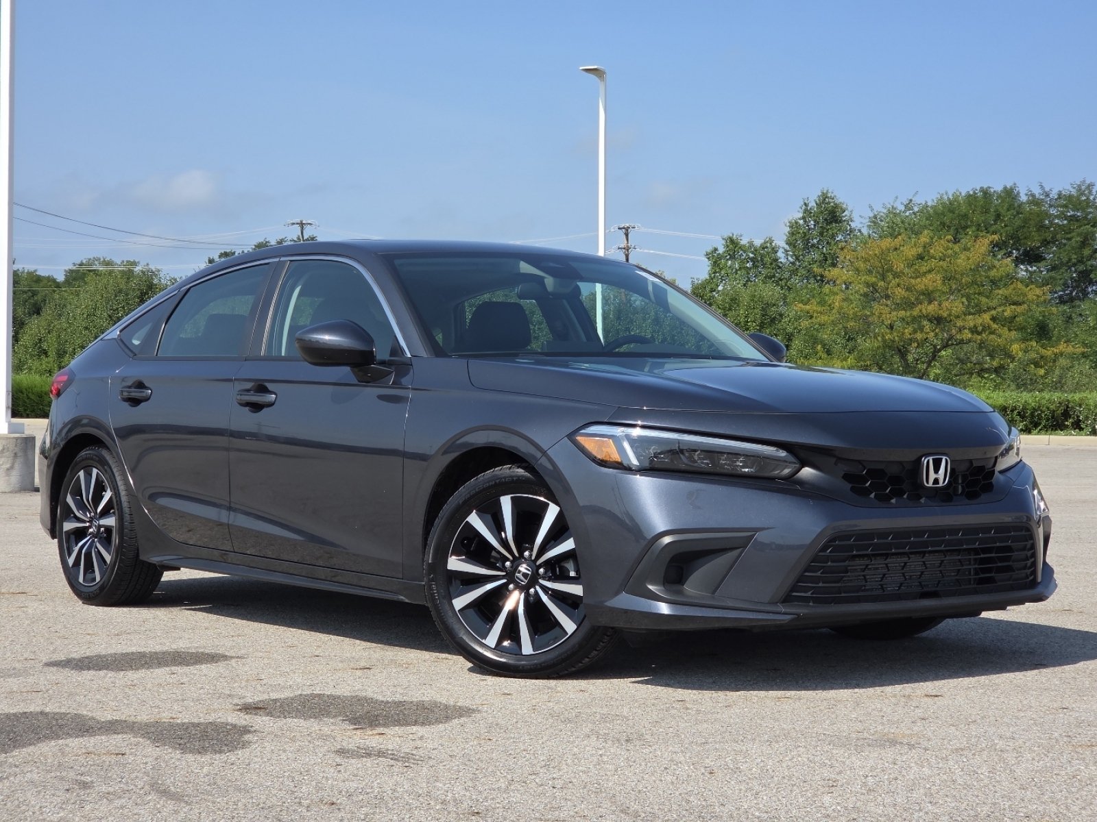 Used 2024 Honda Civic EX-L image 2