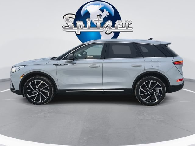 Used 2025 Lincoln Corsair Reserve image 6