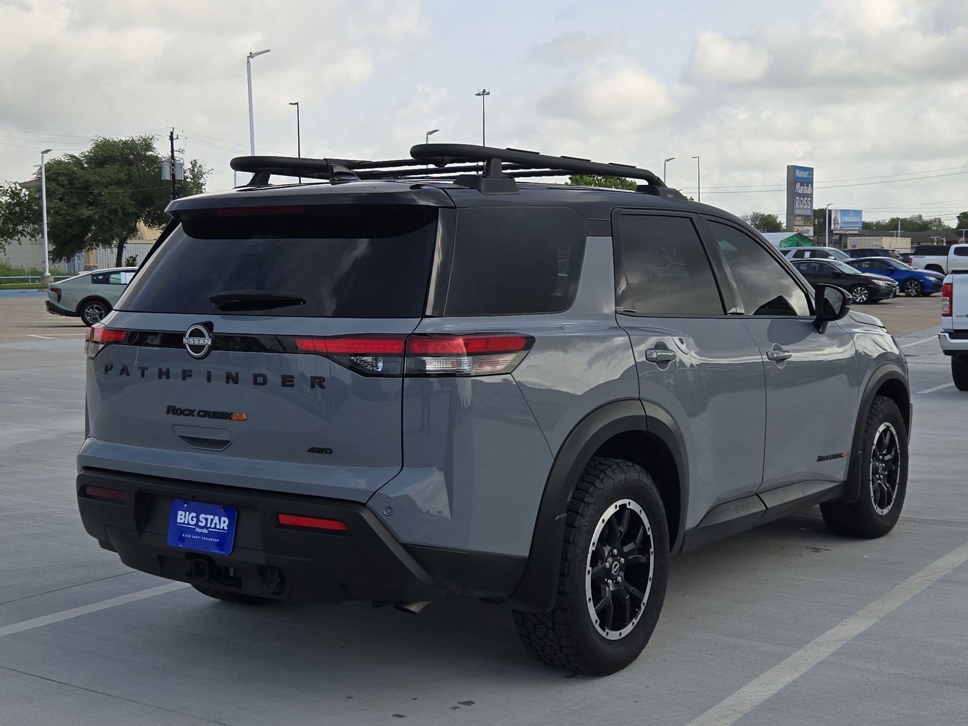 Used 2025 Nissan Pathfinder Rock Creek image 3