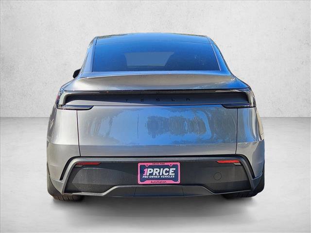 Used 2026 Tesla Model Y 2WD image 7