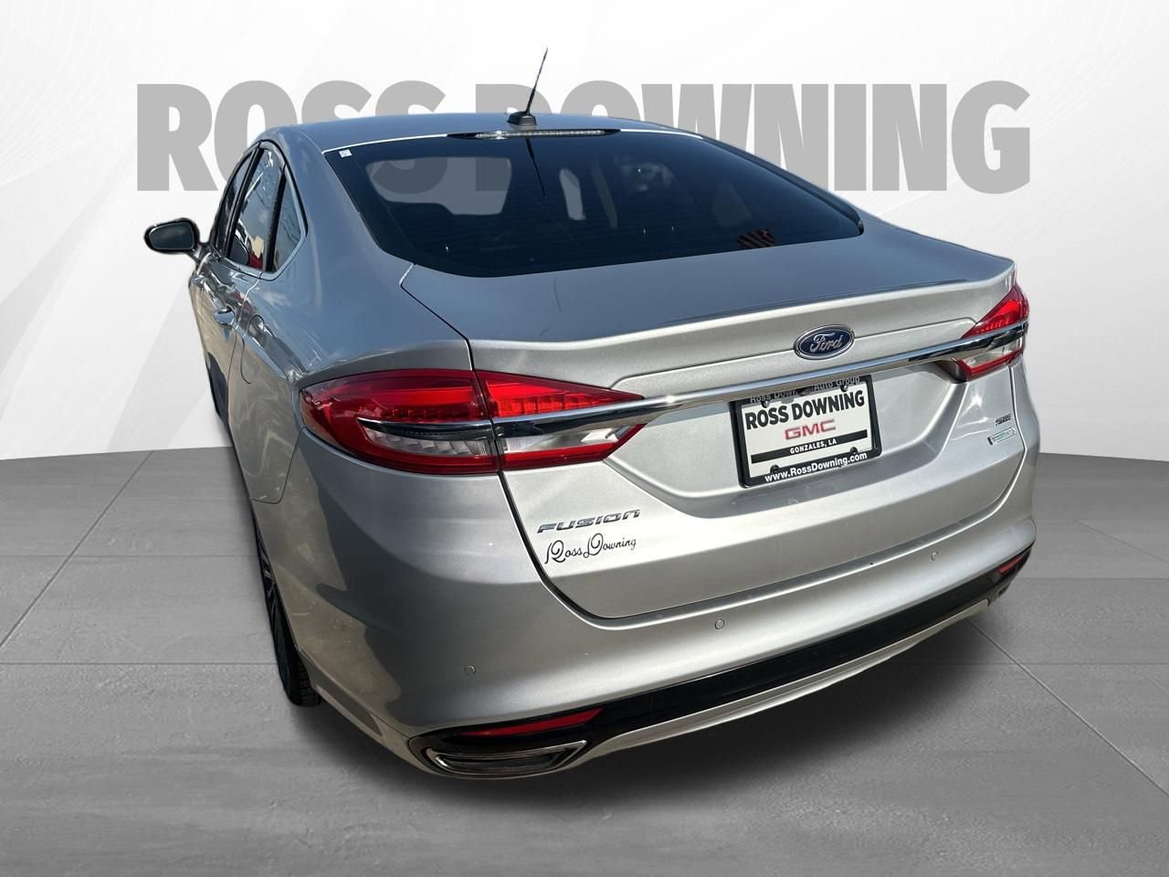 Used 2017 Ford Fusion SE w/ Fusion SE Technology Package image 6