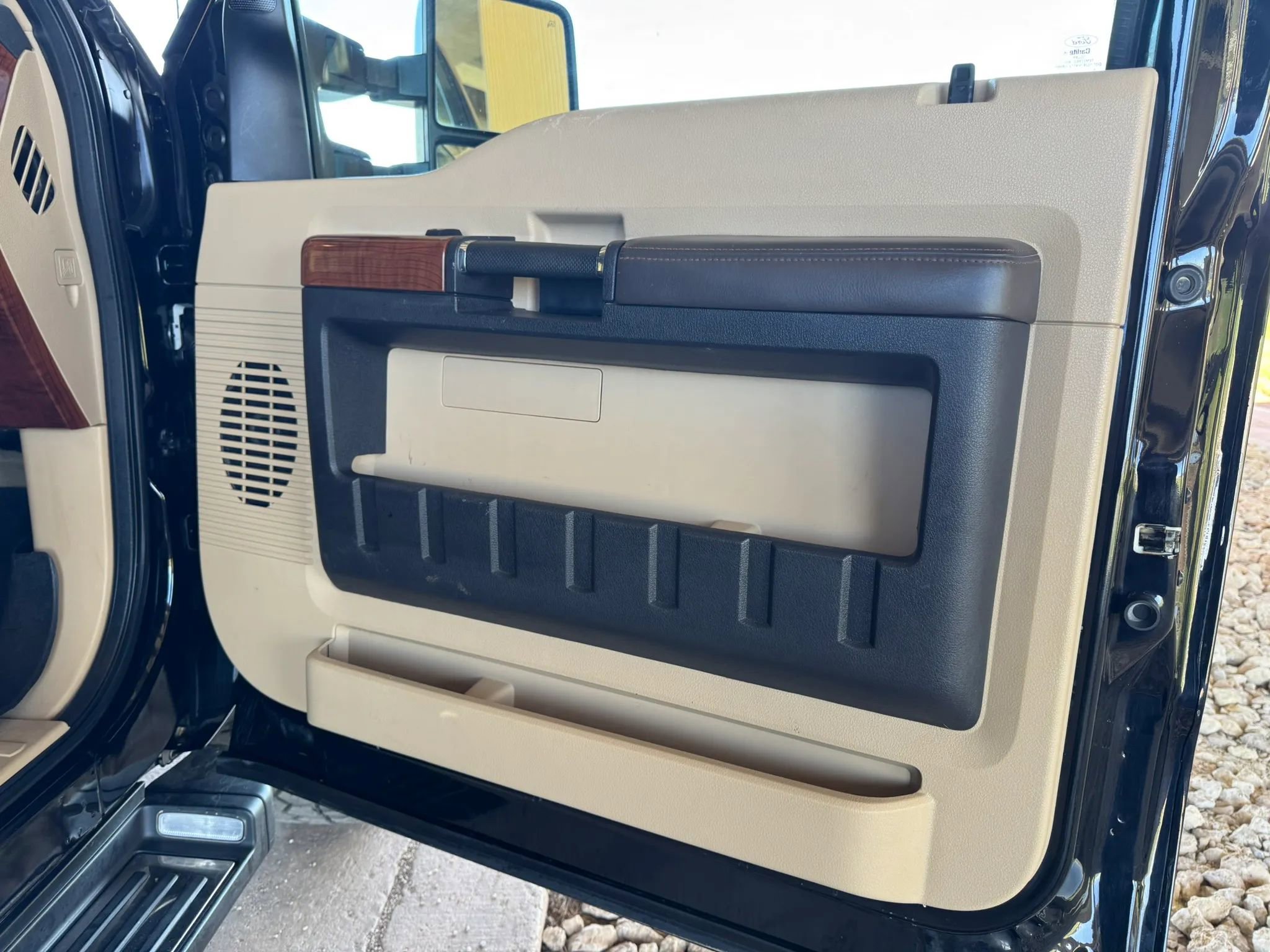 Used 2016 Ford F250 King Ranch w/ FX4 Off-Road Package image 31