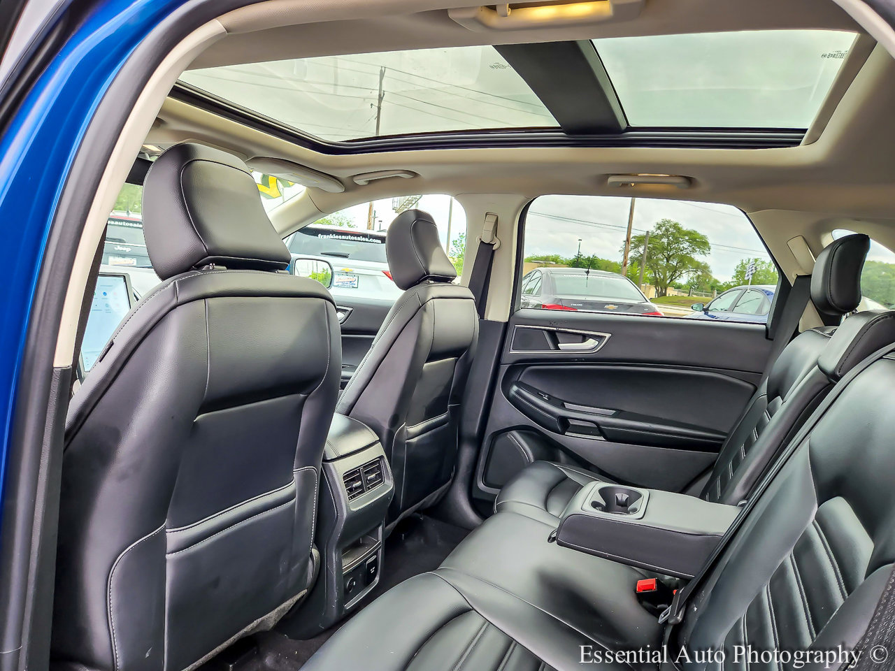 Used 2022 Ford Edge SEL w/ Convenience Package AWD/4WD image 11