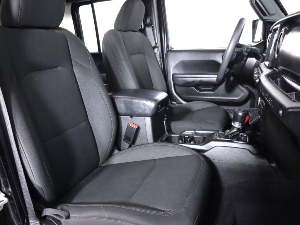 Used 2023 Jeep Wrangler Unlimited w/ Cold Weather Group AWD/4WD image 41